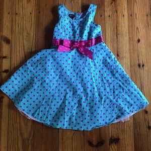 Adorable polka dot dress med 7/8